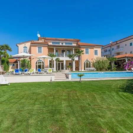 Vizula By Interhome Медулин