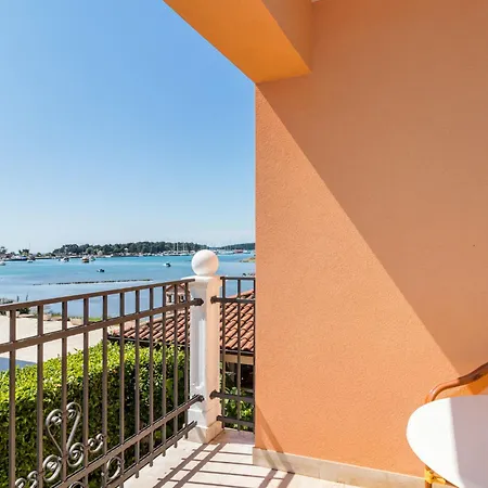 Vizula By Interhome Медулин